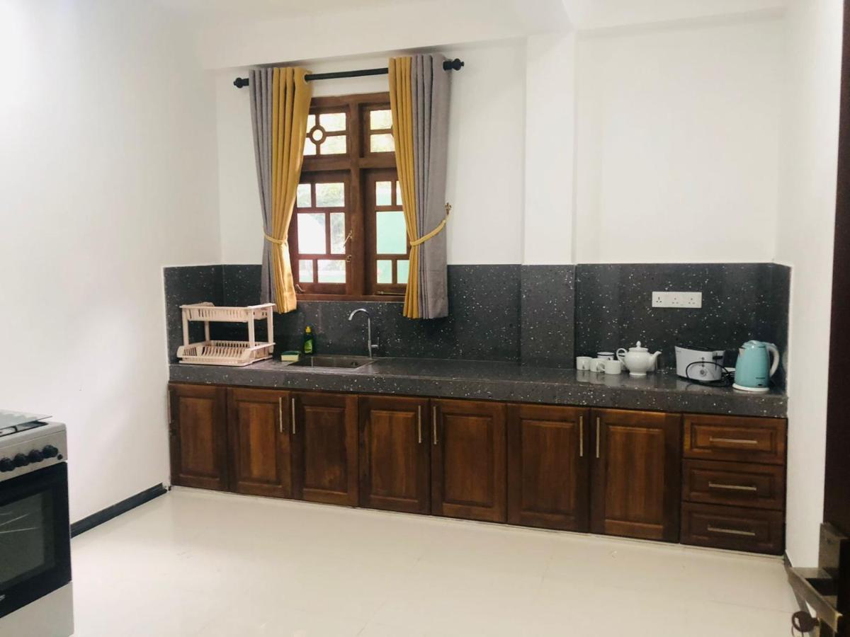 Paradise Hilltop Villa & Apartment Гале Екстериор снимка